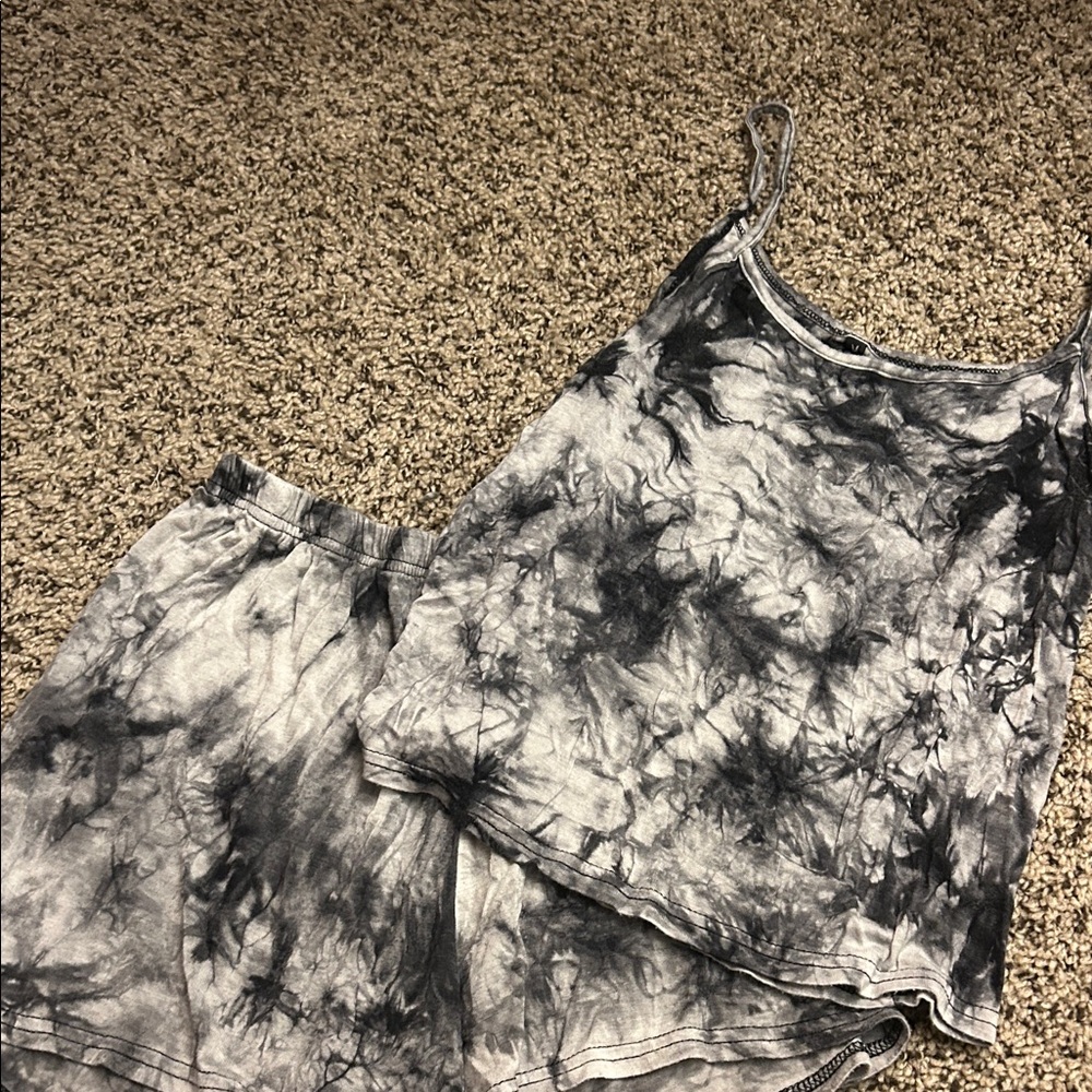 SHEIN Monochrome Tie-Dye Pajama Set